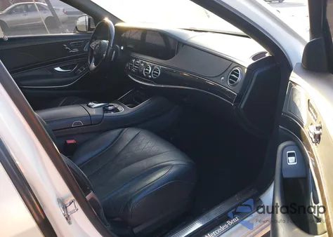 2018 Mercedes-Benz S 560 z USA, uszkodzony, nr VIN WDDUG8DB4JA399620